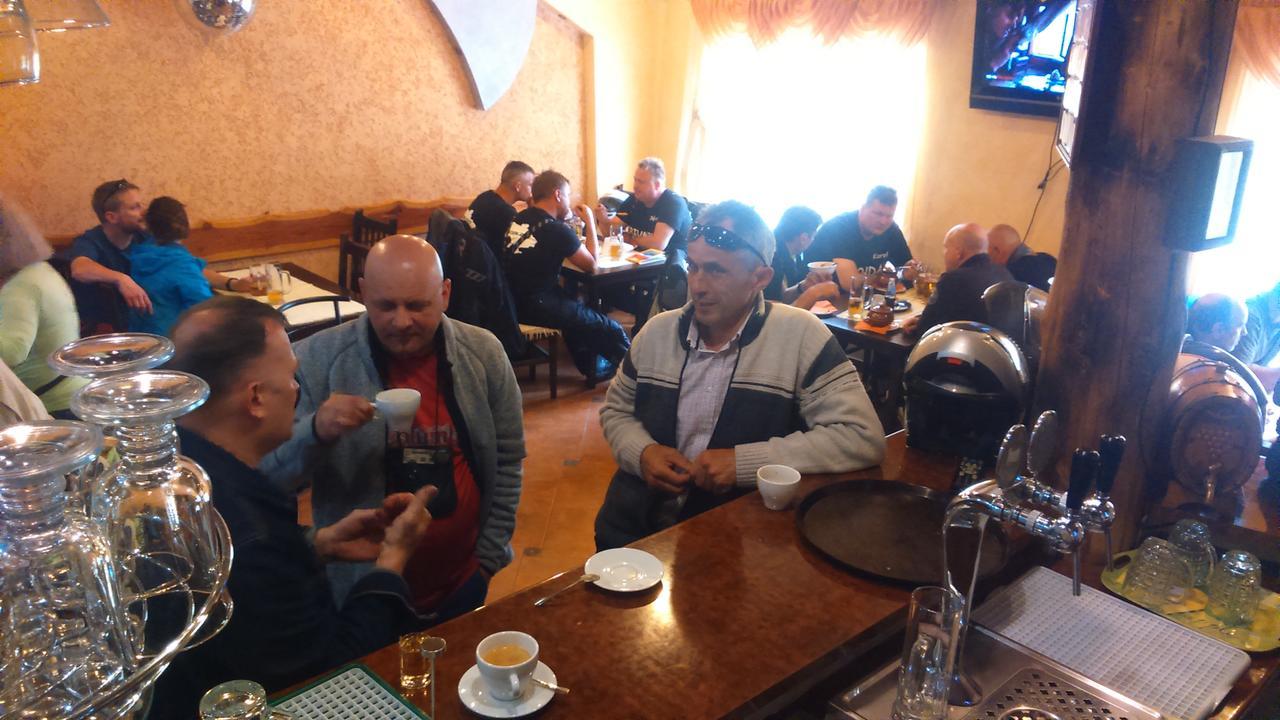 "Lian" Family Hotel & Restaurant Hajasd Kültér fotó