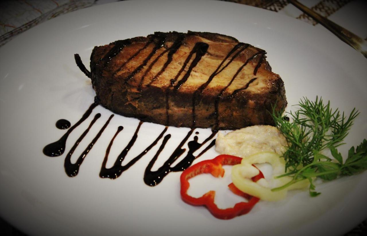 "Lian" Family Hotel & Restaurant Hajasd Kültér fotó