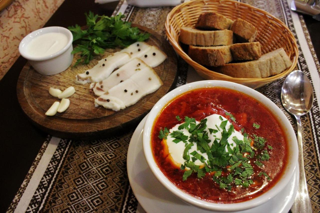 "Lian" Family Hotel & Restaurant Hajasd Kültér fotó